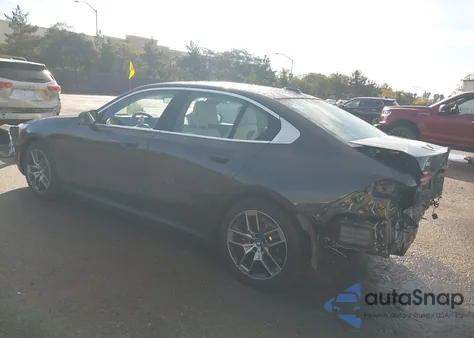 2024 BMW I5 Edrive40 из США, поврежденный, VIN WBY33FK01RCR33274